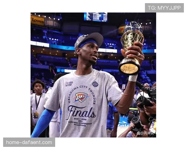 亚历山大突破分球时机精准 创造队友空位机会能力强